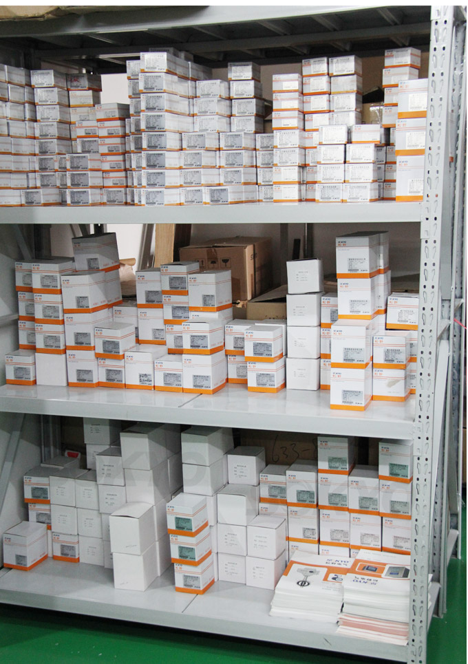 智能溫度巡檢儀，DFX16液晶溫度巡檢儀，多回路巡檢控制儀倉庫一角1